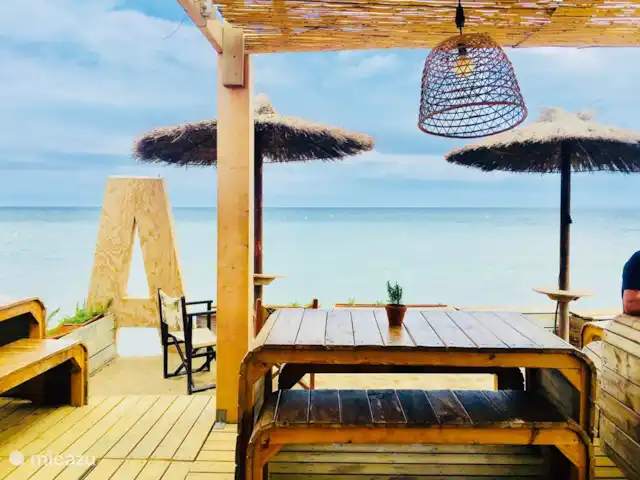 Casa Sa Riera en España, Costa Brava, Begur - villa Bonito salón con los pies en la arena en Ala Brava de Pals.