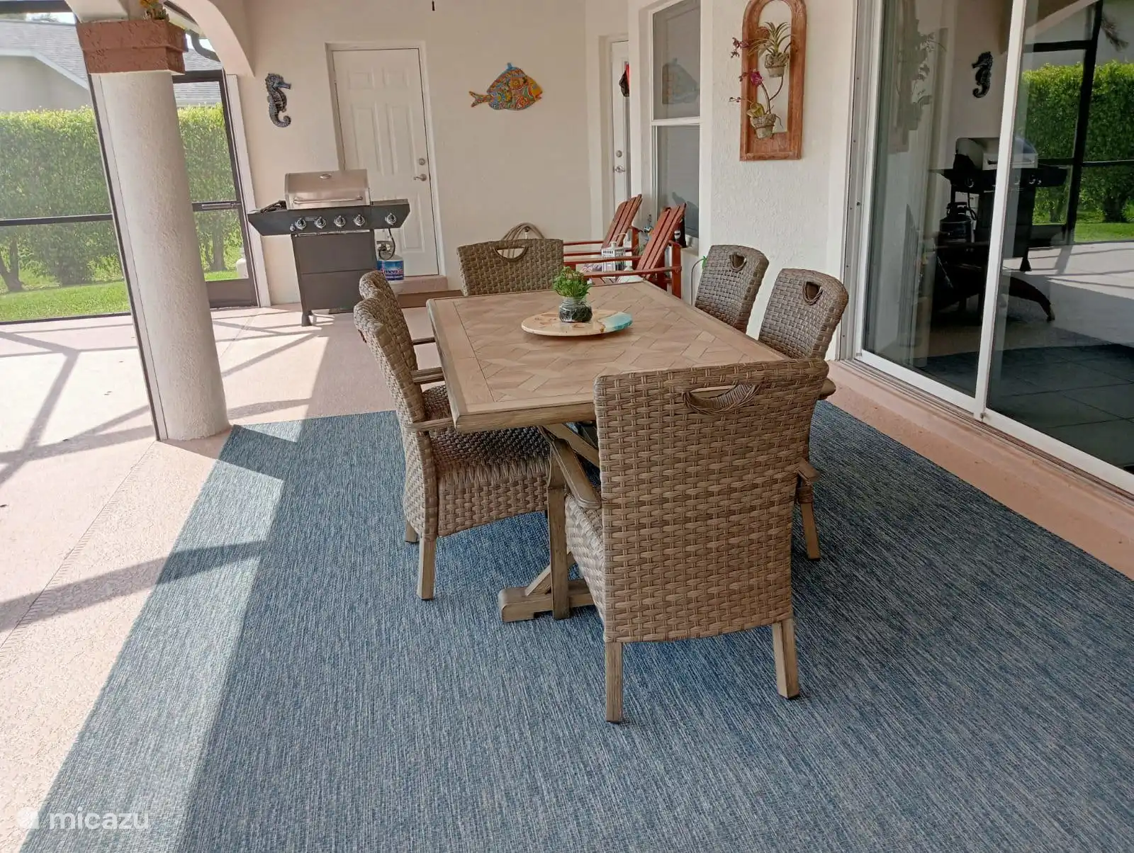  überdachte Terrasse 