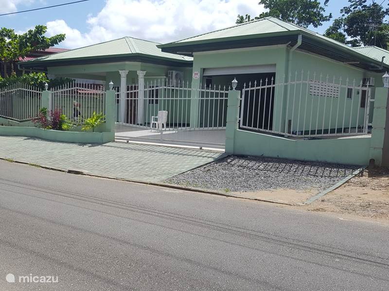 Vakantiehuis Suriname, Paramaribo, Paramaribo Bungalow Mi Dren