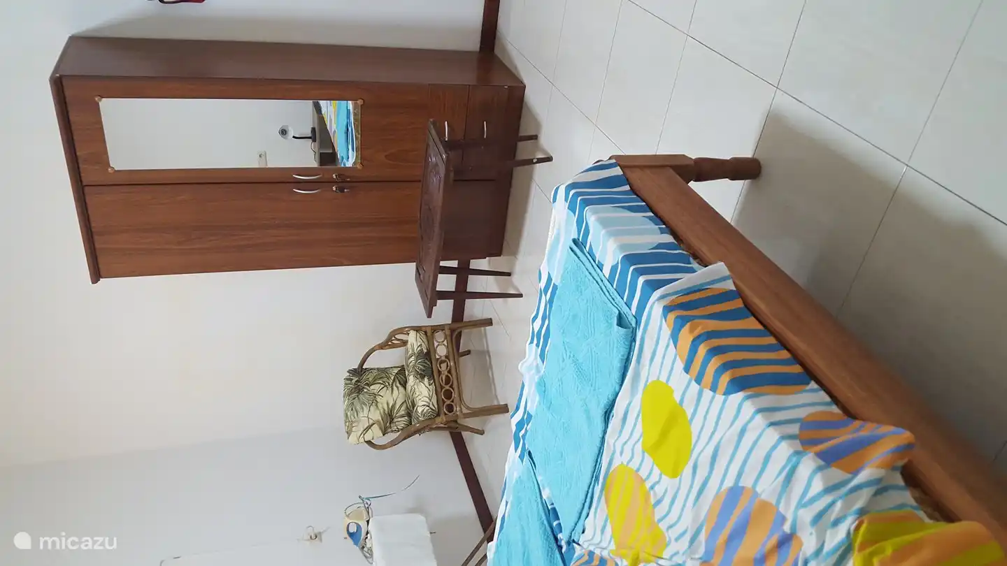 Segundo dormitorio, sala de estar, disponible para alquiler a partir de 4 personas