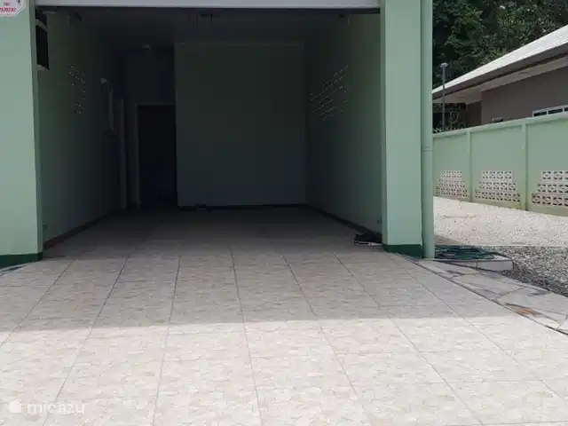 Location de Vacances Suriname, Paramaribo, Paramaribo, bungalow - Mi Dren Garage, pour 1 voiture,