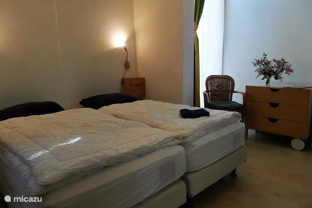 Hauptschlafzimmer im Erdgeschoss.