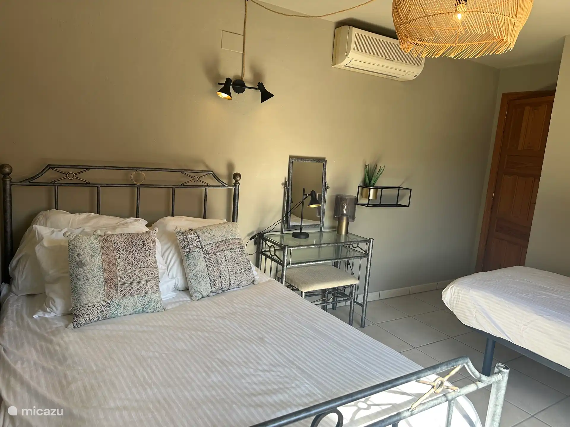 Schlafzimmer 4 mit zwei Einzelbetten