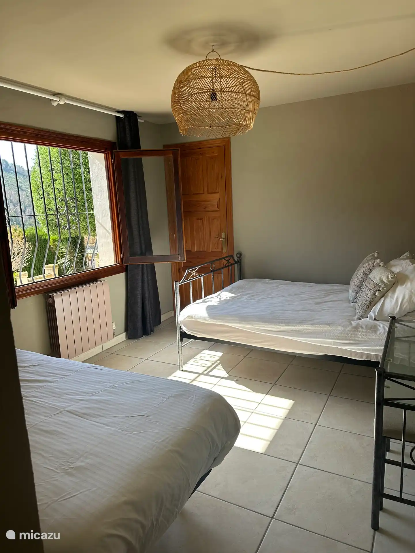 Schlafzimmer 4 mit zwei Einzelbetten