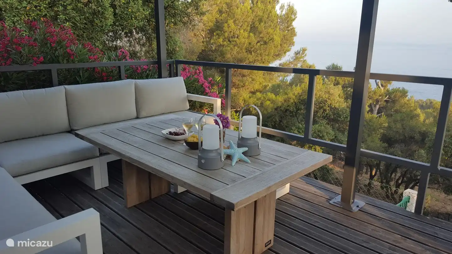 schöne Lounge mit einer super Aussicht