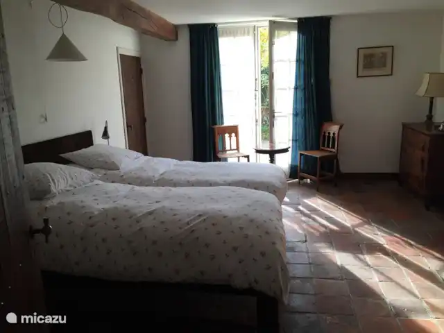 Le Hertenhoeve | Pays-Bas, Brabant-Septentrional, Reusel-De Mierden - ferme Ferme de vacances familiale 12 p. Hertenhoeve Lage Mierde NL
Chambre senior rez-de-chaussée (salle de bain annexe) 2 x lit senior Auping réglable électriquement