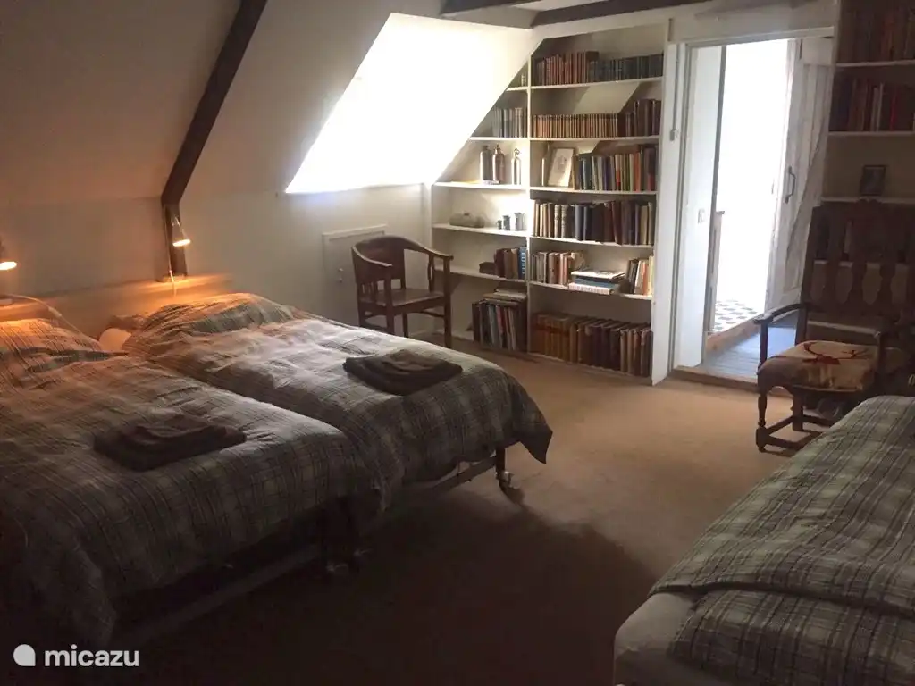 Familienferienhof 12 p. Hertenhoeve Lage Mierde NL Hauptschlafzimmer Obergeschoss Zusatzbett