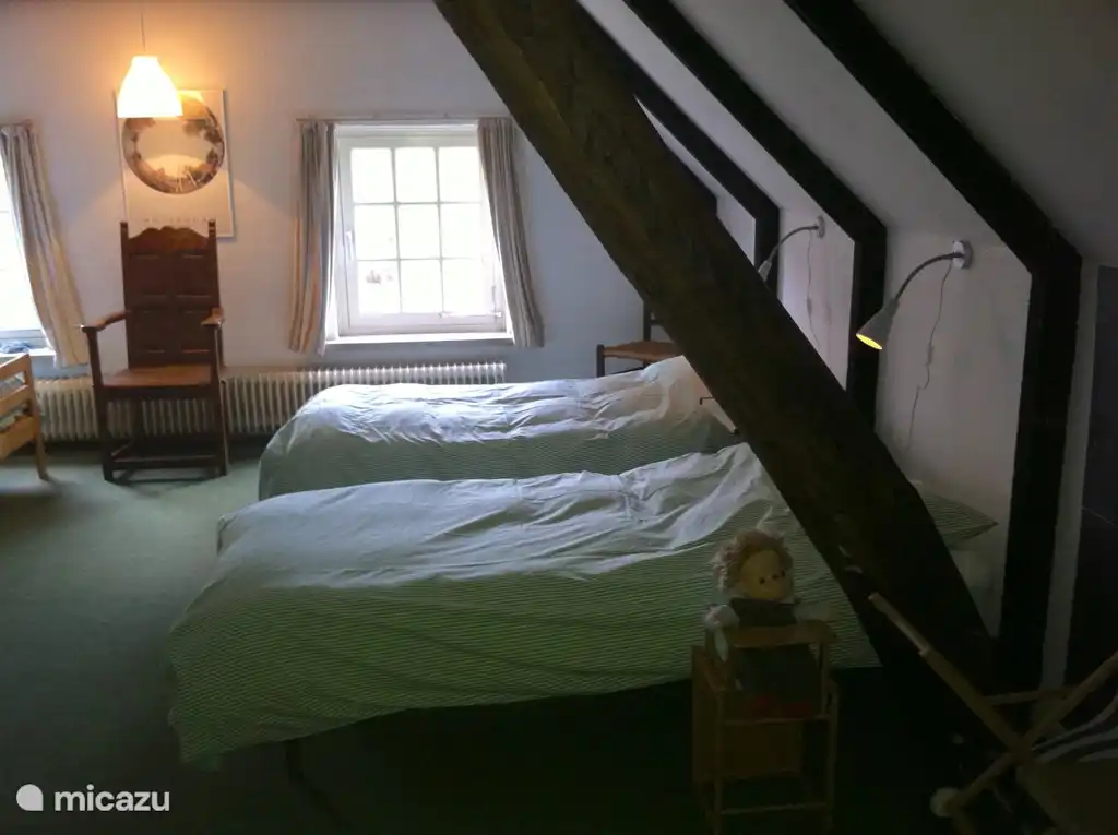 Familienferienhof 12 p. Hertenhoeve Lage Mierde NL 5-Bett Schlafzimmer + Spielbereich, erster Stock
