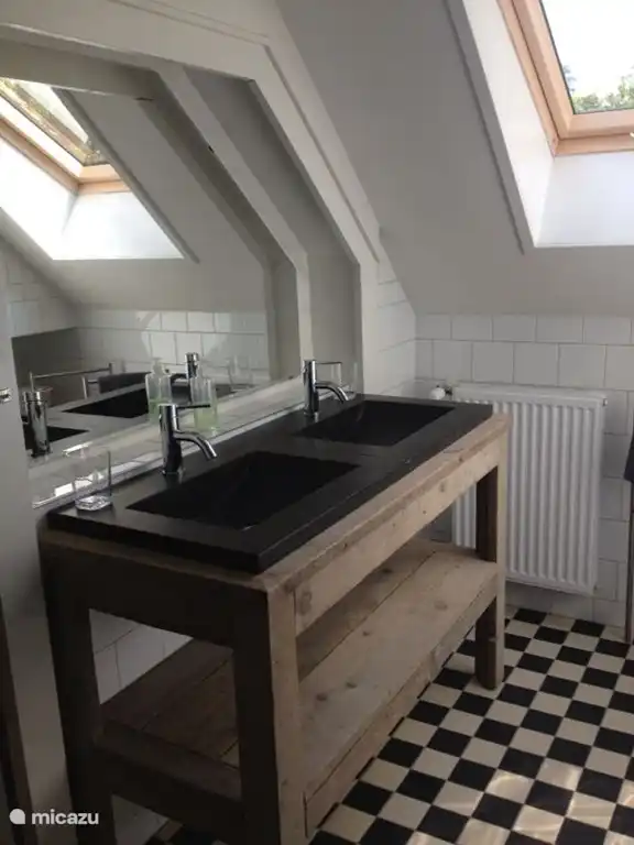 Familienferienhof 12 p. Hertenhoeve Lage Mierde NL Badezimmer 3 im ersten Stock