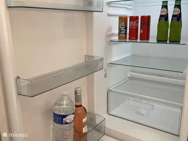 mobil home / caravana en Francia, Hérault, Cap d'Agde – Amplia casa móvil Les Sables d'Or Refrigerador espacioso