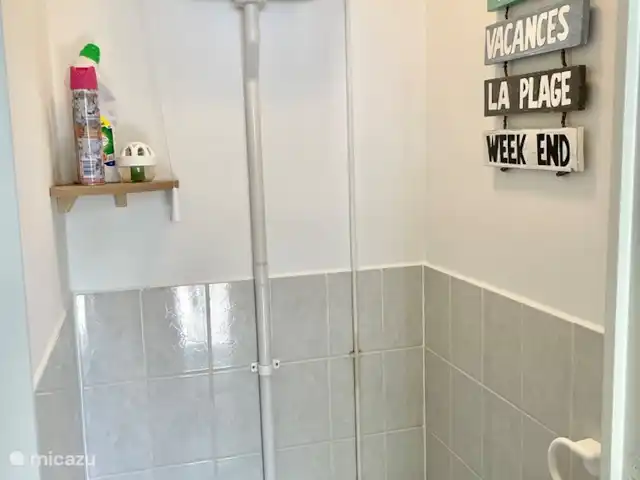 mobil home / caravana en Francia, Hérault, Cap d'Agde – Amplia casa móvil Les Sables d'Or WC separado