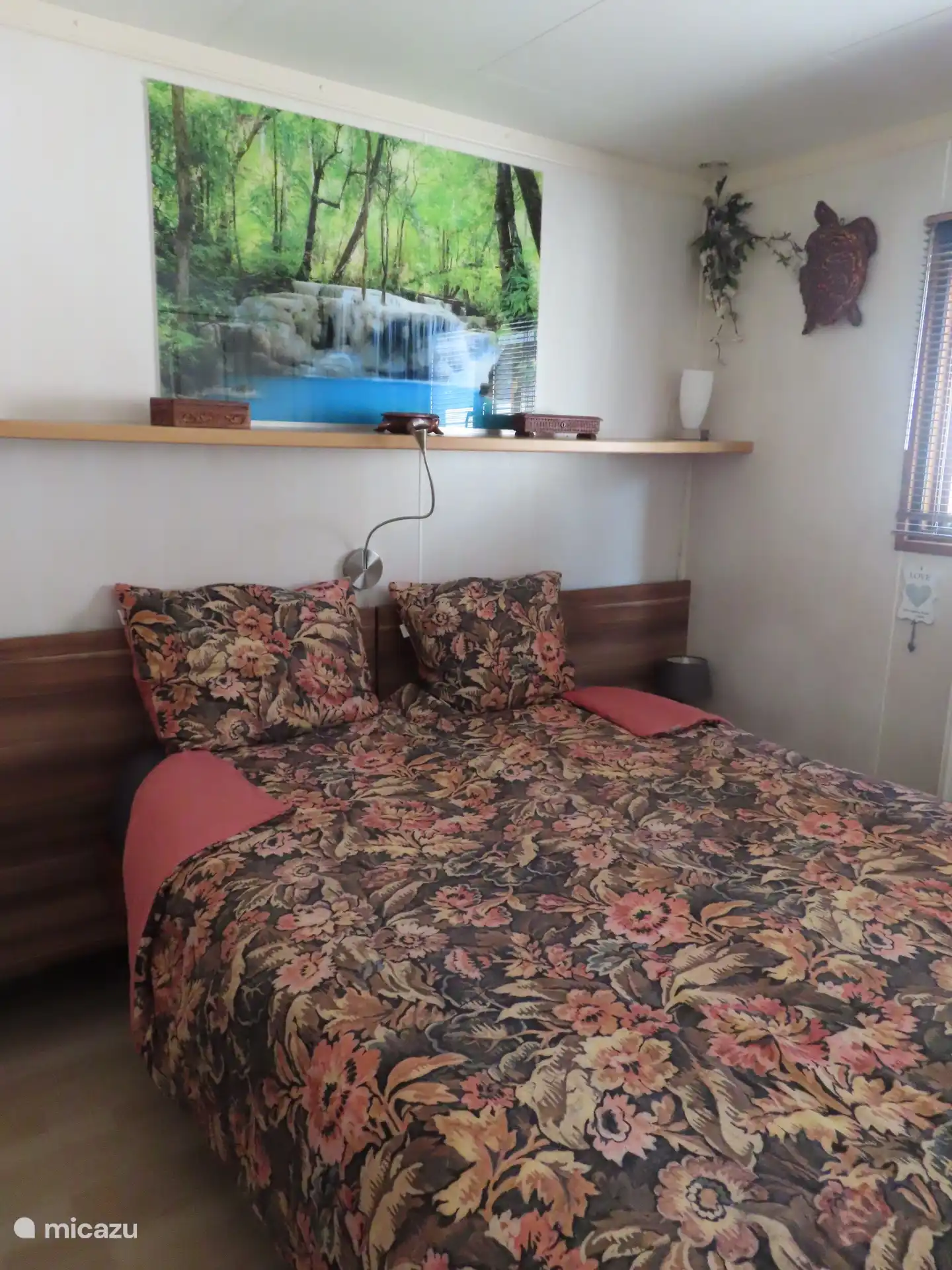 Das erste Schlafzimmer 160 mal 2 Meter