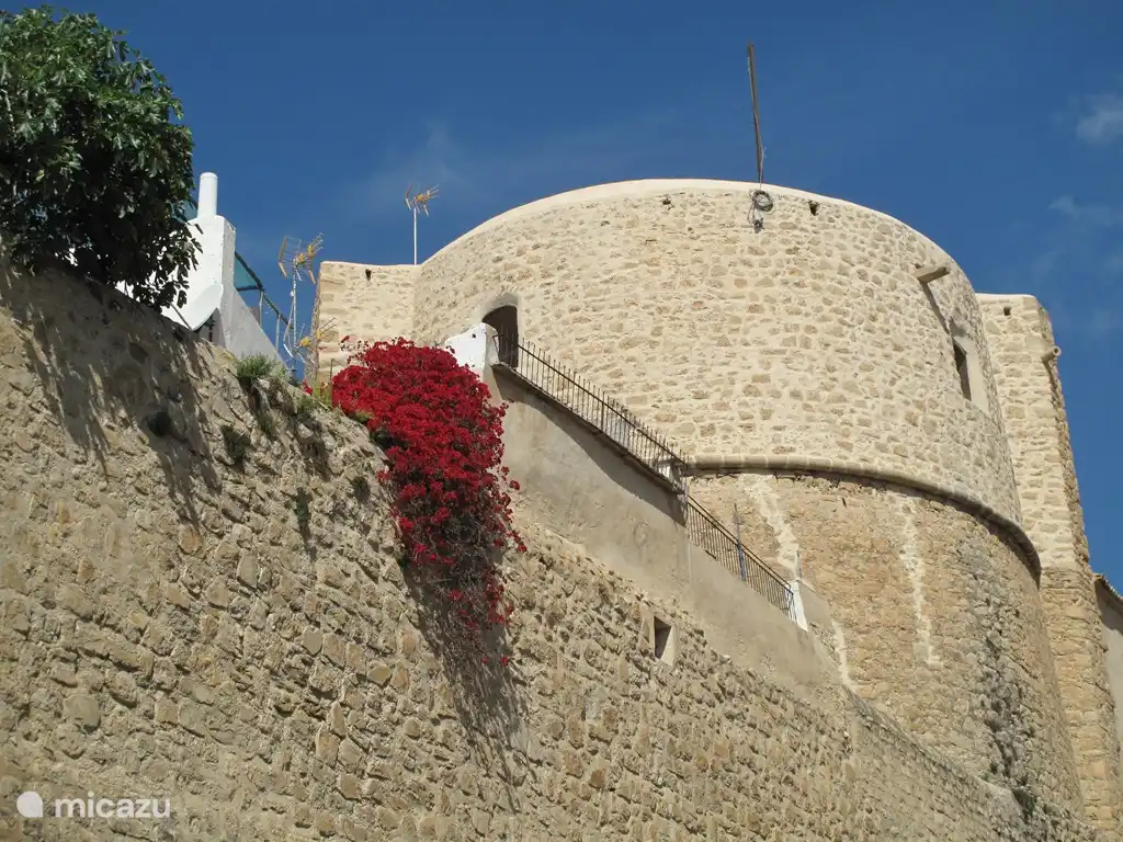 Vue sur les remparts de la vieille ville de Villajoyosa
