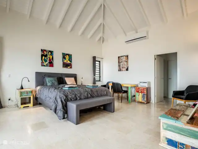Villa Trupial huren in Curaçao, Banda Abou (west), Coral Estate, Rif St.Marie - villa Master bedroom met kingsize bed 180x210