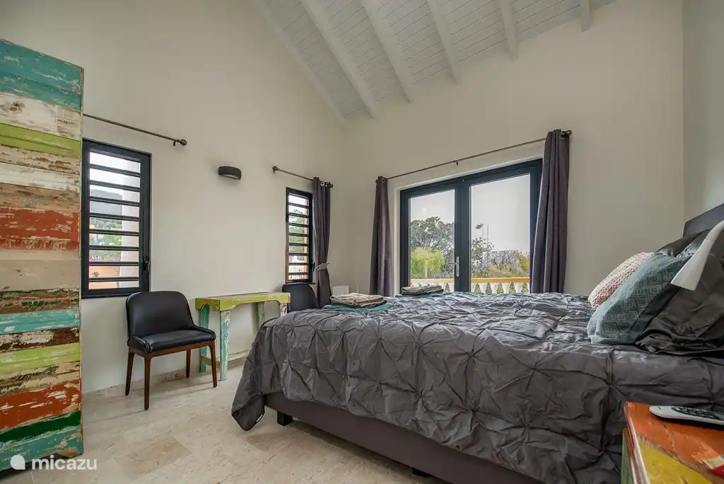 Schlafzimmer 2 mit 180 x 210 Kingsize-Bett und eigenem Bad