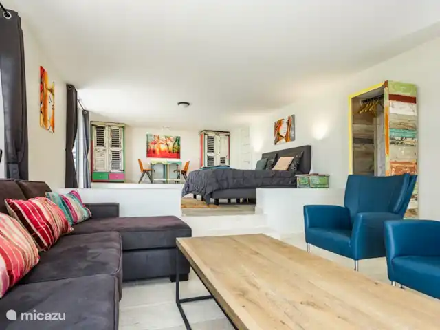 Villa Trupial huren in Curaçao, Banda Abou (west), Coral Estate, Rif St.Marie - villa Slaapkamer 4 met zithoek en kingsize bed 180x200, e een 1 persoons bed 90x200, openslaande deuren naar een terras
