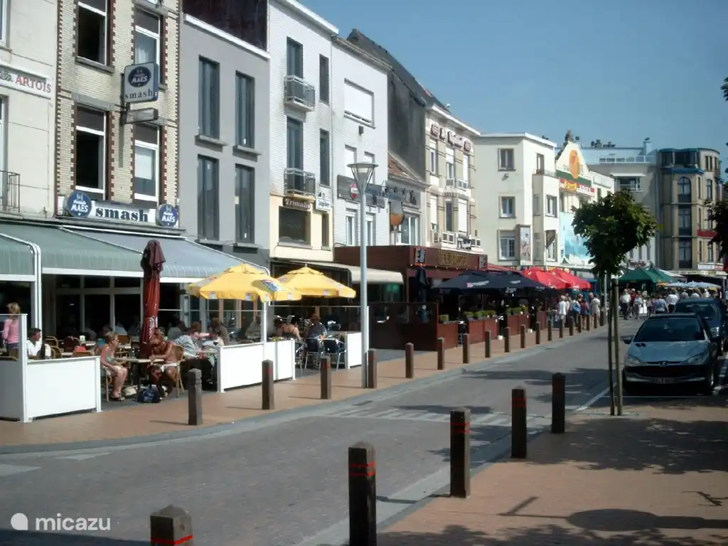 Esto est&#225; enfrente del parque de juegos ya 2 minutos a pie de la casa.