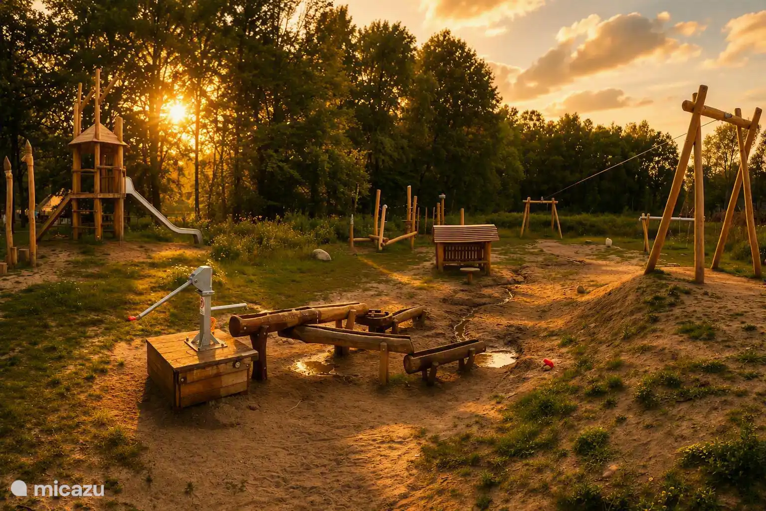 Spielplatz und Wasserspielplatz auf dem Gelände