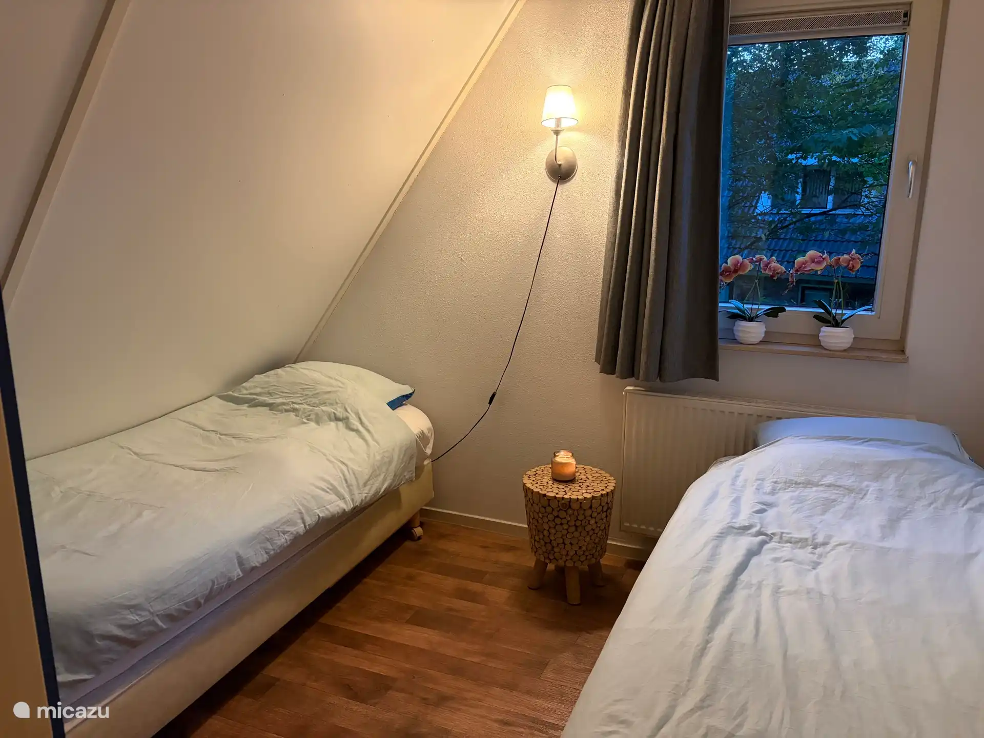 Slaapkamer 3 met twee éénpersoonsbedden