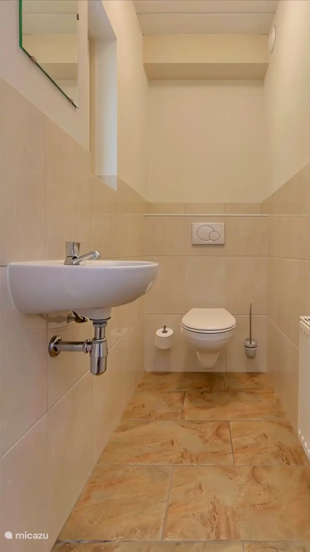 Separaat toilet op de begane grond