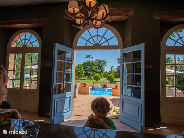 Chateau Gites Escudes en Francia, Tarn-et-Garonne, Vigueron - casa de campo / castillo vista piscina bar / cocina