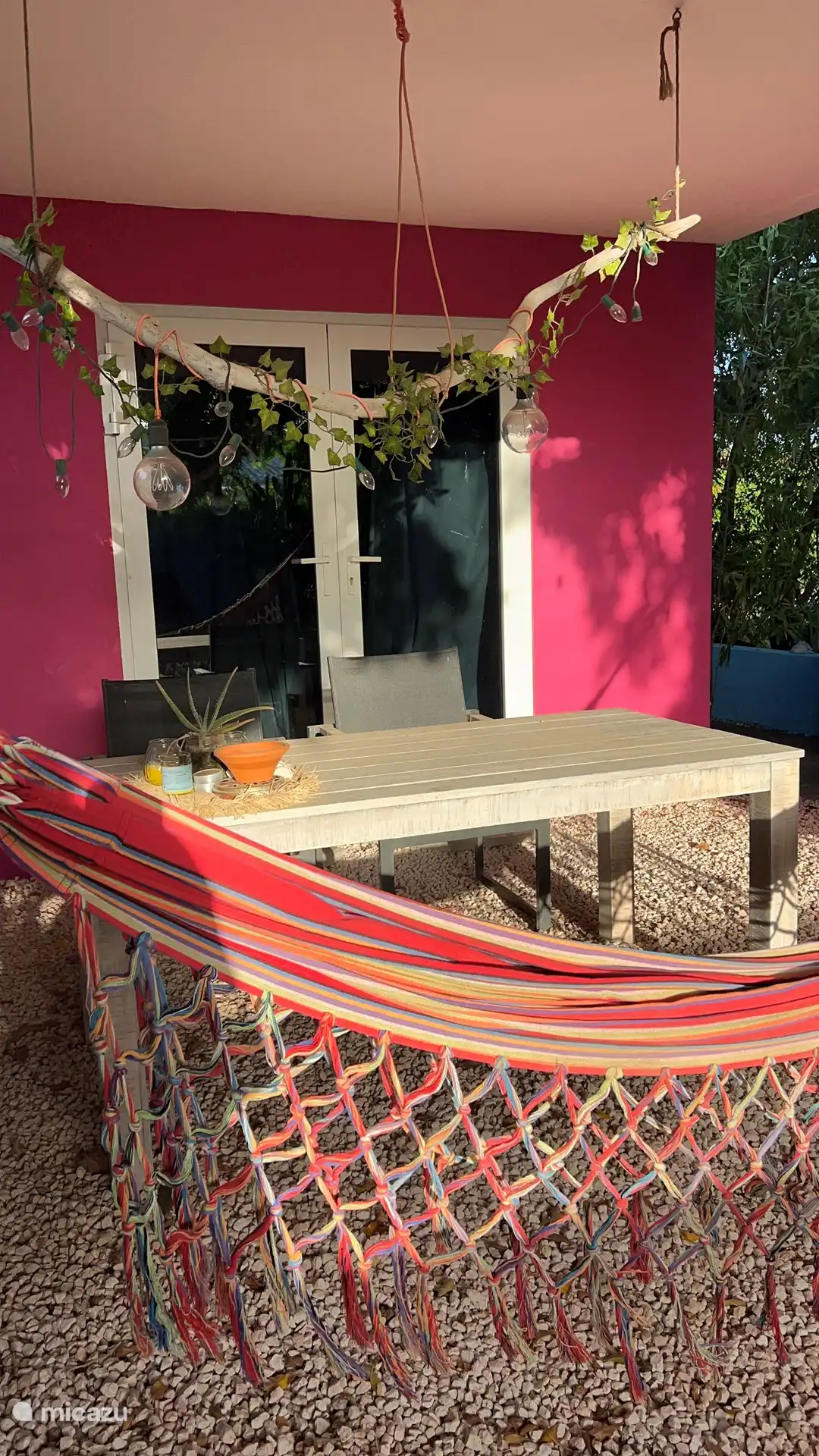 La sala de estar está al aire libre