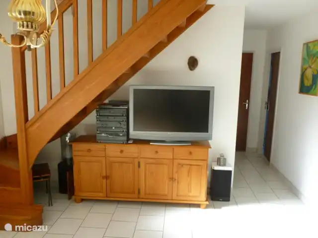 Wajut en Francia, Dordoña, Saint-Julien-De-Lampon - casa vacacional La habitación con la tele