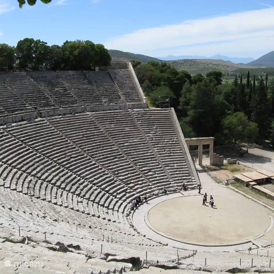 L'ancien amphithéâtre d'Epidaure est mondialement connu pour son acoustique étonnante.