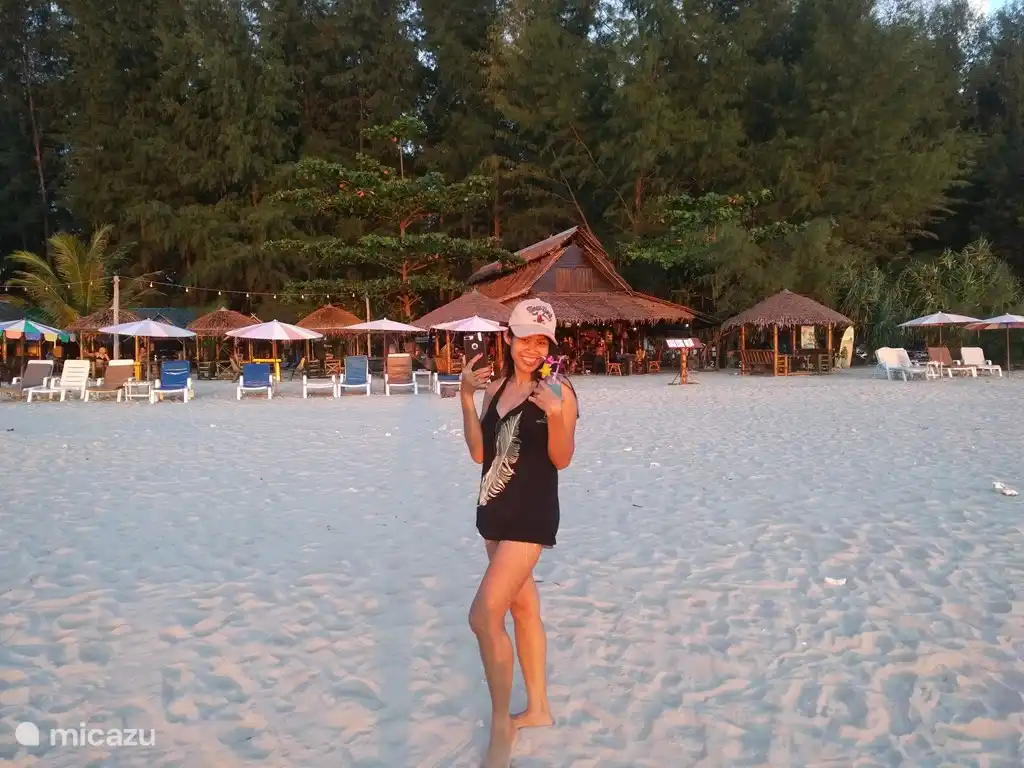 Memories Beach Club & Surfing Schule.