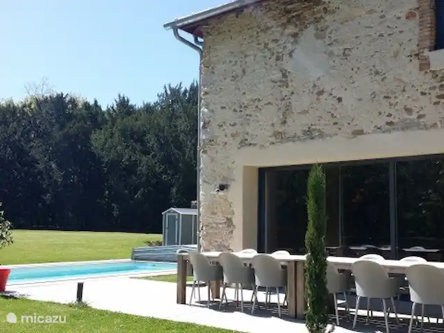 Castillo Portos en el sur de Francia en Francia, Tarn, Cahuzac - casa vacacional Jardín privado dentro del dominio del castillo más grande