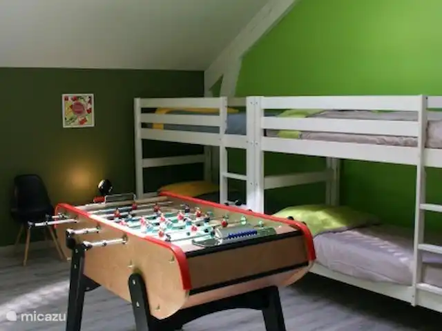 Castillo Portos en el sur de Francia en Francia, Tarn, Cahuzac - casa vacacional Dormitorio 5 con futbolín