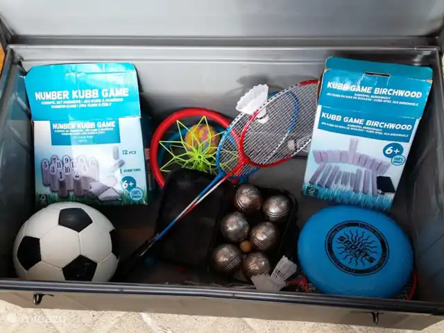 Castillo Portos en el sur de Francia en Francia, Tarn, Cahuzac - casa vacacional Caja de juegos para exterior