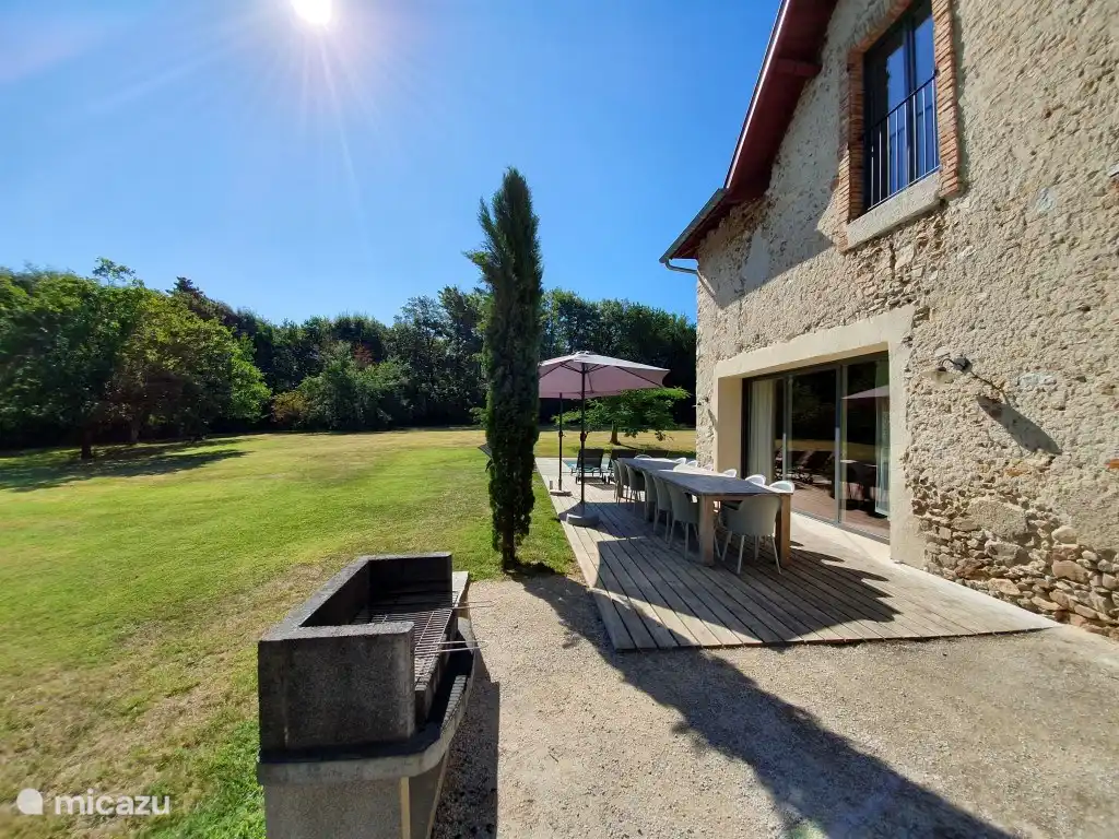 barbecue en tuinmeubelen