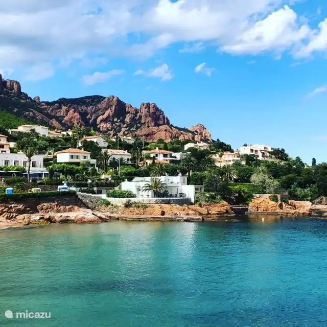 Uitzicht op de baai van Anthéor