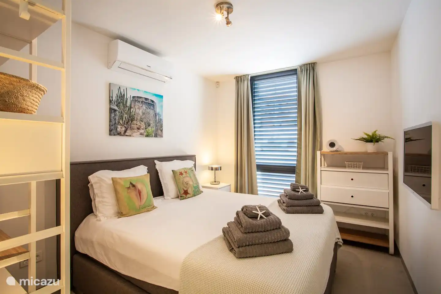 Chambre rez-de-chaussée