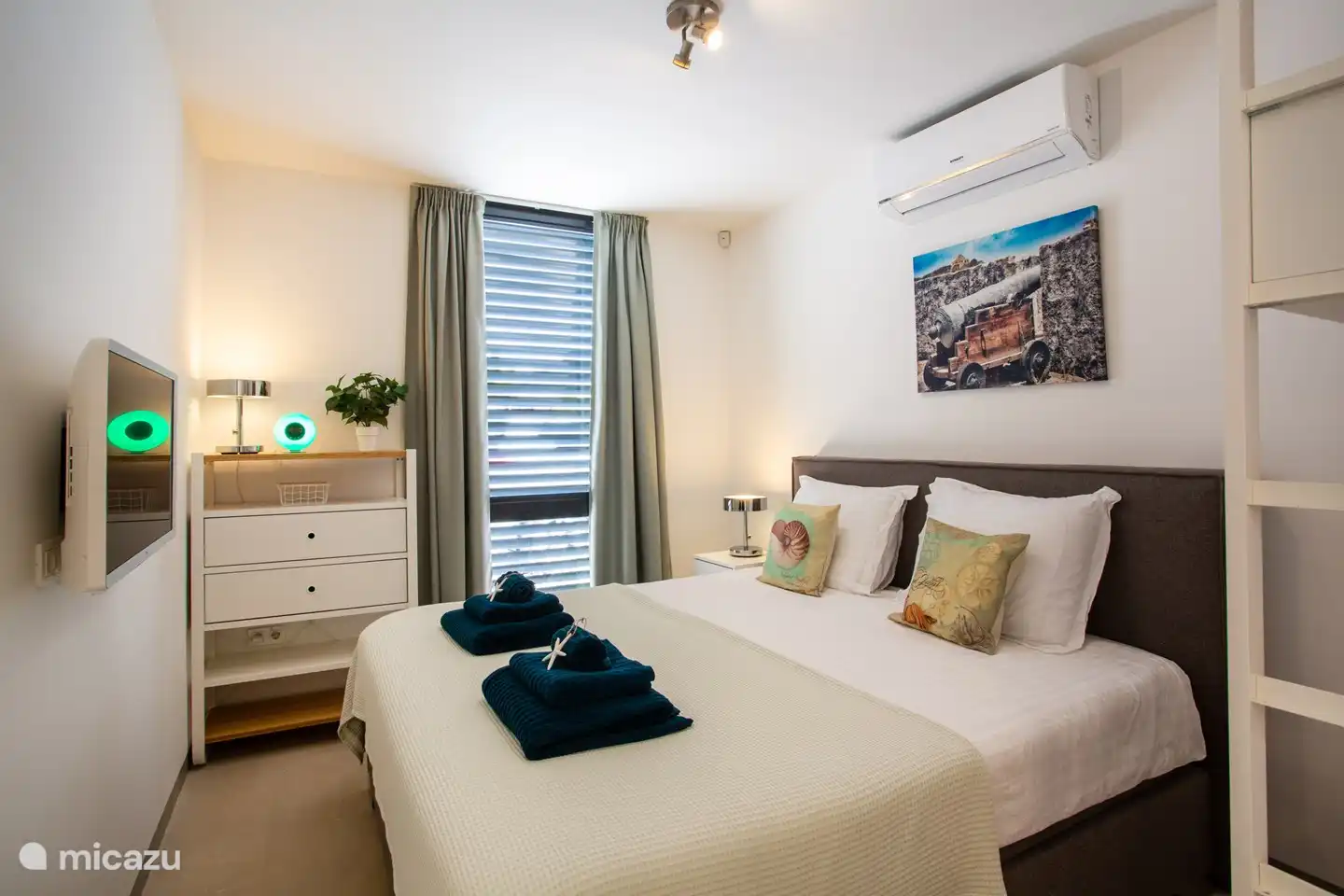 Chambre rez-de-chaussée