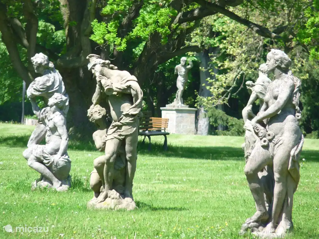 jardín de esculturas Valec