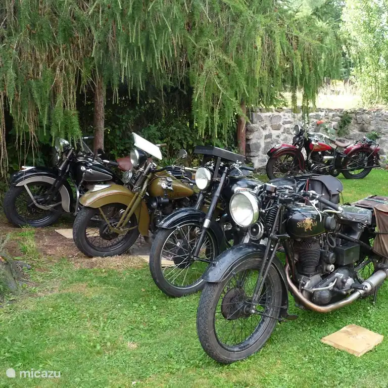 visita de un grupo de veteranos de la motocicleta