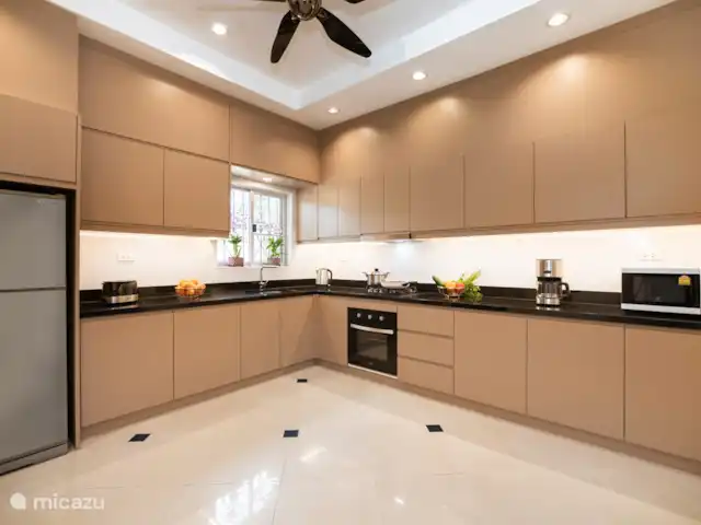 Villa Bos vlak aan het strand huren in Thailand, Oostelijke Golfkust, Pattaya - villa Kitchen