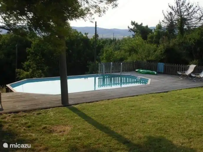 Piscina privada, profundidad 1,5 mtr