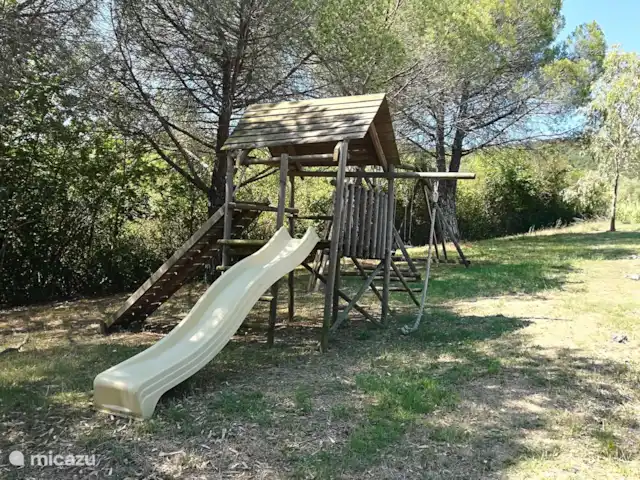 Des vacances parfaites en Toscane | Italie, Toscane, Rosignano Marittimo - maison de vacances aire de jeux avec balançoires et toboggan
