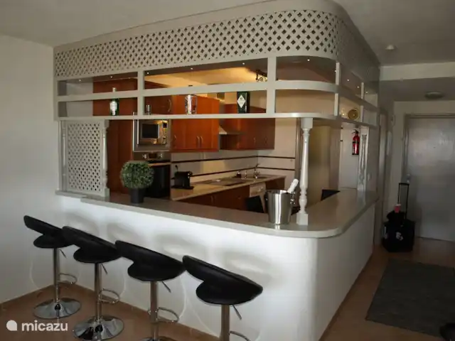 appartement huren in Spanje, Costa Blanca, El Campello – Casa Sophia Bar en keuken