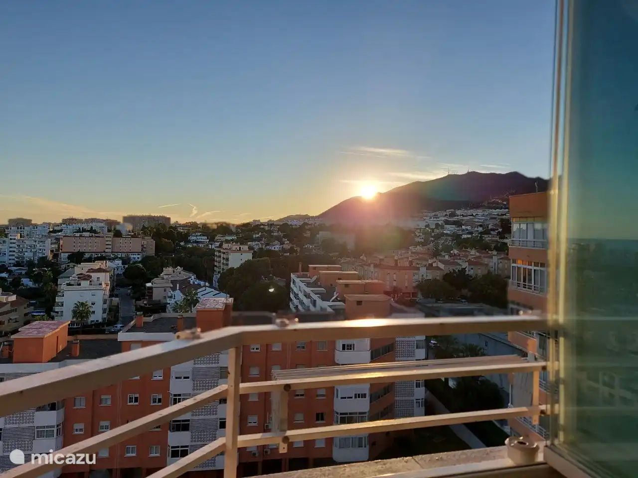 Disfruta de la puesta de sol