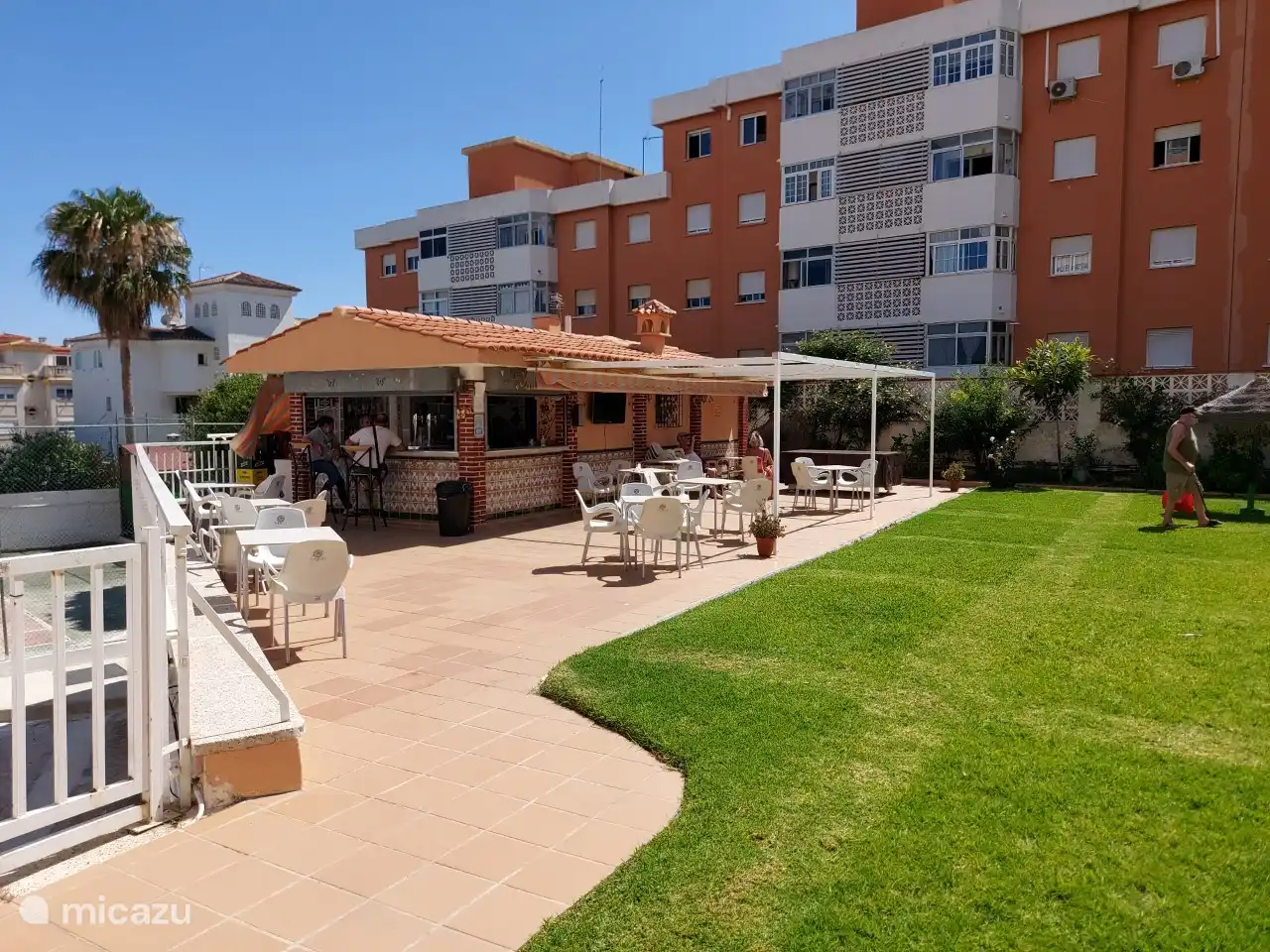 Restaurante en el complejo en el periodo estival