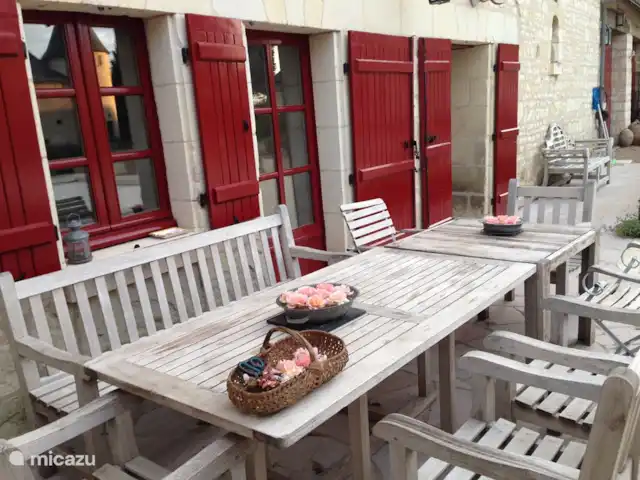 Maison d’hôtes du château à louer | France, Indre-et-Loire, Chinon - maison de vacances Dîner en plein air confortable.