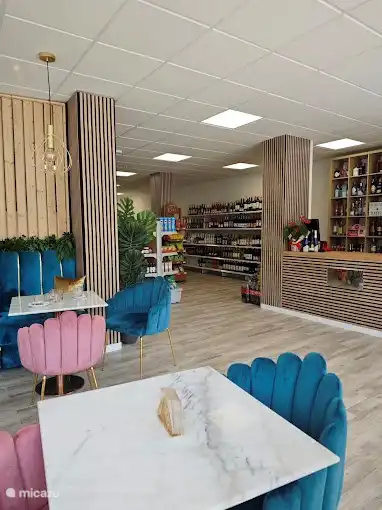 Sinfs Mai 2024 situé dans notre bâtiment un petit supermarché soigné