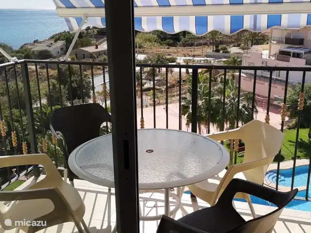 VUE MER ENSOLEILLÉE avec grande terrasse sur le toit | Espagne, Costa Blanca, El Campello - appartement En plus de ce balcon, il y a aussi une grande terrasse ensoleillée privée au-dessus