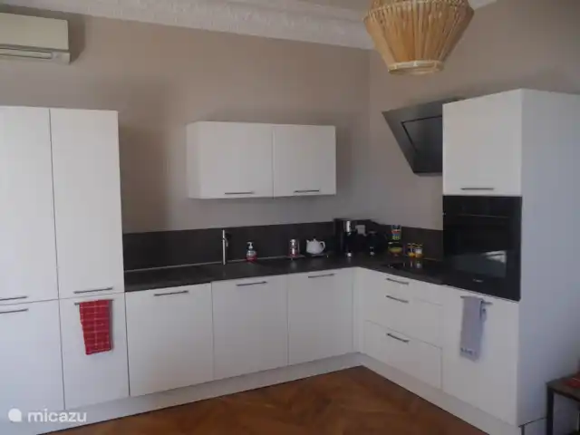 Maravilloso apartamento junto al mar en Niza en Francia, Costa Azul, Niza  - apartamento cocina