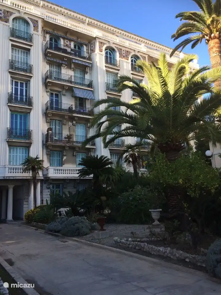 Le bâtiment principal