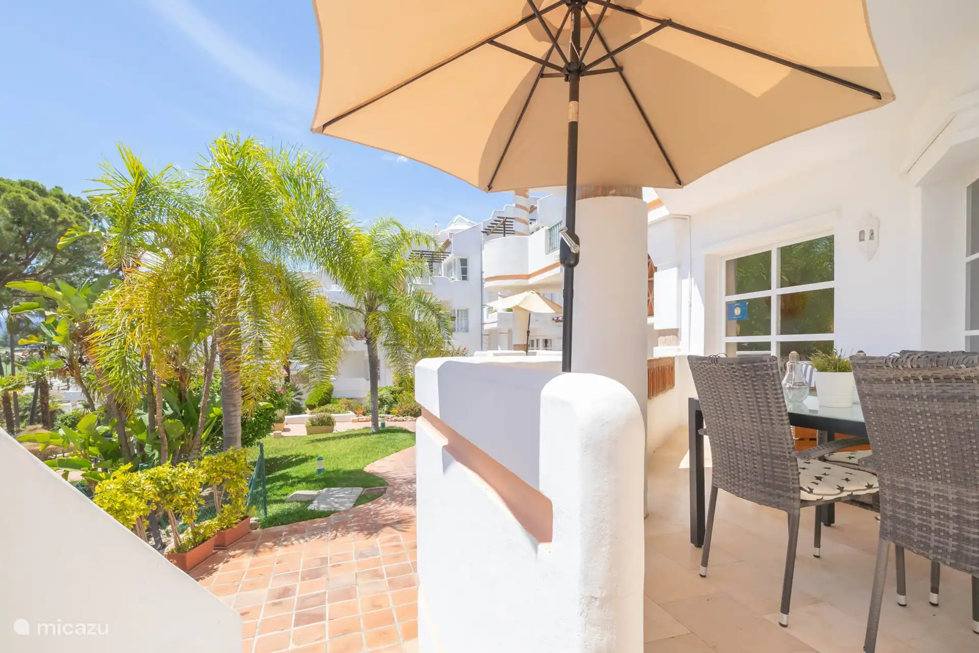 directement de la terrasse à la piscine